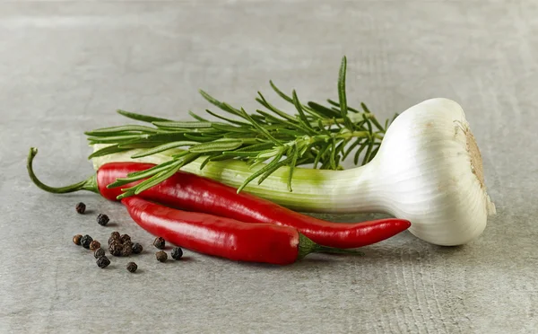 Fresh herbs and spices — Stock Photo, Image