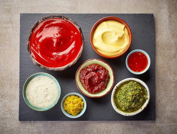 Varias salsas de salsa — Foto de Stock