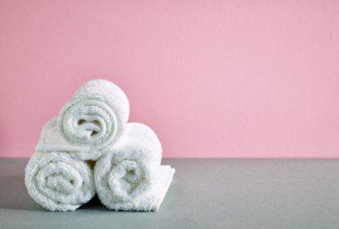 Beyaz spa havluları