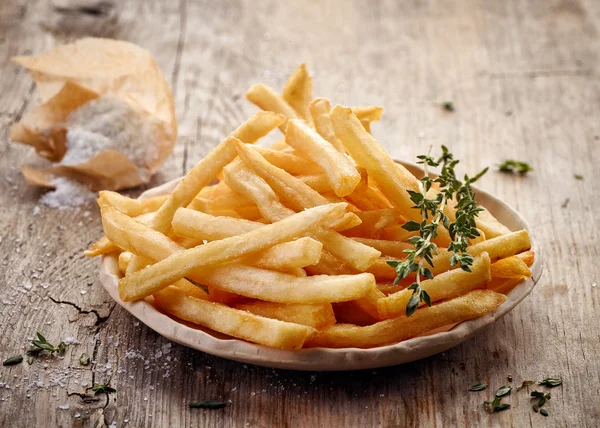 Piatto di patatine fritte — Foto Stock