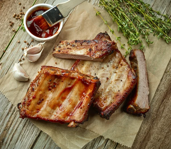 Costillas de cerdo asadas — Foto de Stock