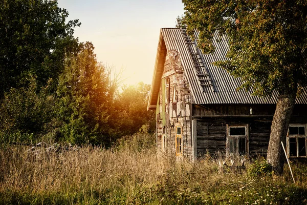 Velha Casa Campo Abandonada Madeira Pôr Sol — Fotografia de Stock