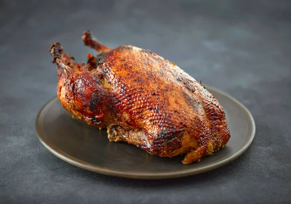 Freshly Roasted Duck Ceramic Plate — Stock Photo, Image