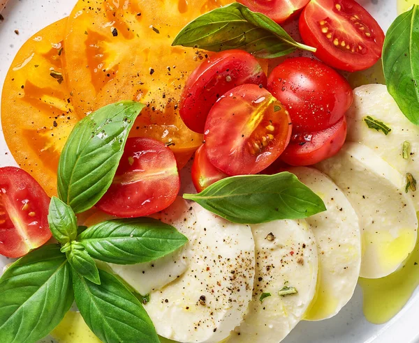 Primer Plano Ensalada Tomate Mozzarella Vista Superior — Foto de Stock