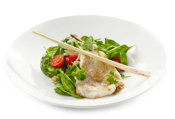 Salad with flounder fillet — Stock Photo, Image