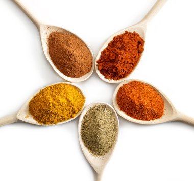 Çeşitli baharatlar.