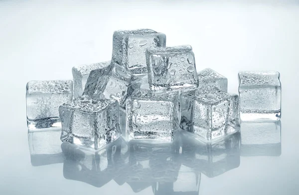 Ice cubes — Stock Photo, Image