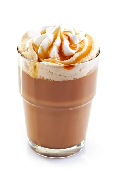 Glas latte koffie met slagroom — Stockfoto