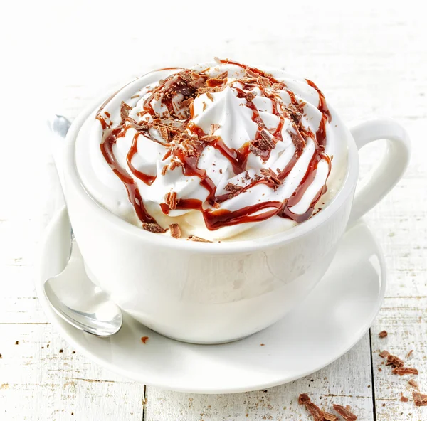 Xícara de café com chantilly — Fotografia de Stock