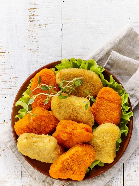 Verschillende kipnuggets — Stockfoto