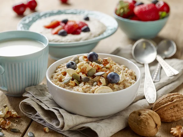 Healthy breakfast porridge — Stock Photo, Image