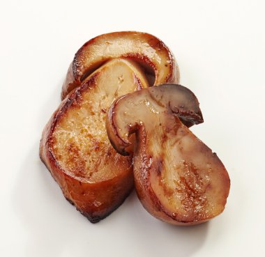 Kızarmış yabani mantar