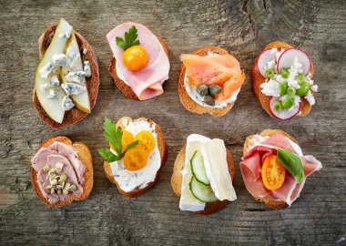 çeşitli bruschettas