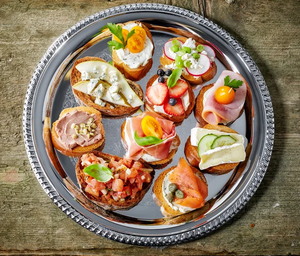 Różne bruschetta — Zdjęcie stockowe