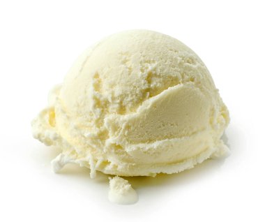 Beyaz arkaplanda izole edilmiş vanilyalı dondurma kepçesi