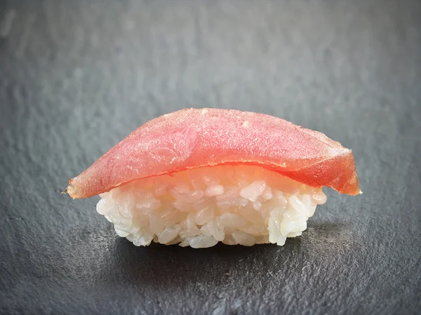 Sushi di pesce tonno — Foto Stock