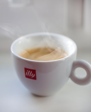 Illy kahve fincan