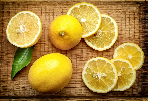 Φρέσκα φέτες λεμόνια — Φωτογραφία Αρχείου