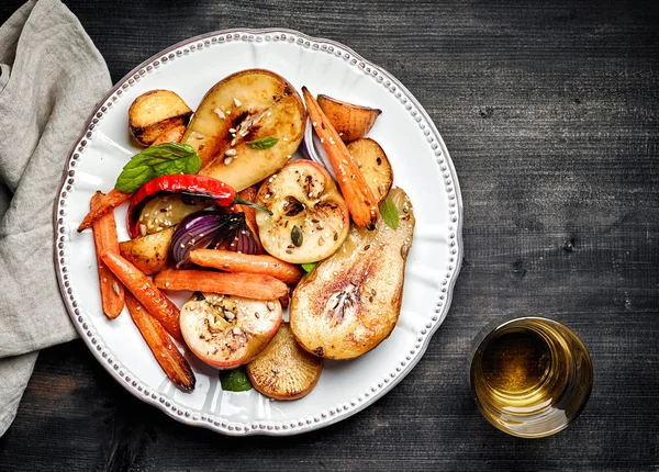 Frutas y hortalizas asadas —  Fotos de Stock