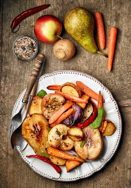 Gebratenes Obst und Gemüse — Stockfoto