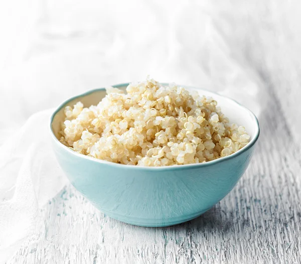 Bol de quinoa bouillies — Photo
