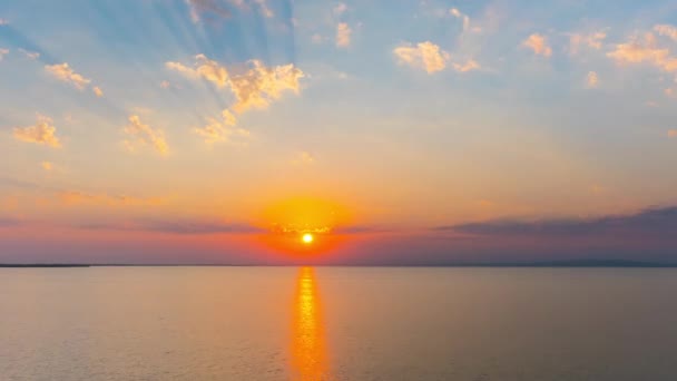 Zonsondergang op de Zwarte Zee, time-lapse — Stockvideo
