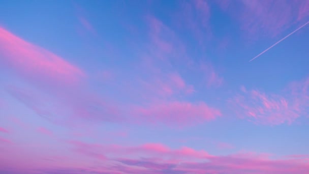 Σύννεφα στο ηλιοβασίλεμα, time-lapse — Αρχείο Βίντεο