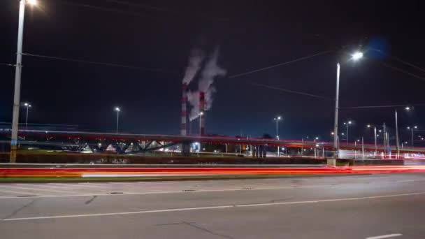 Una Intersección Ocupada Chimeneas Humeantes Vilnius Lituania Lapso Tiempo — Vídeo de stock