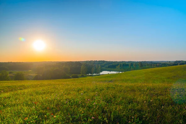 Solnedgång Och Sommarlandskap — Stockfoto