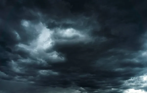 Stürmische Dunkle Wolken Dramatischer Hintergrund — Stockfoto