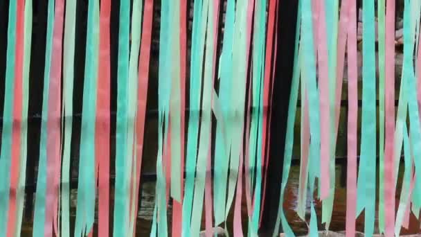 ruban coloré dans le vent 