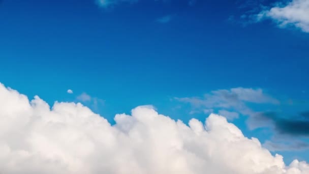 Nuages blancs près de, time-lapse — Video