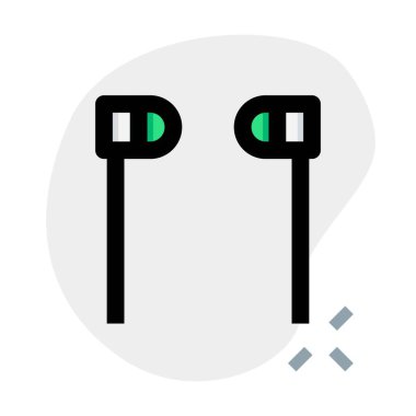 Yüksek baslı kablolu stüdyo kulaklıkları.