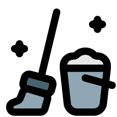 Virüs bulaşmasın diye yerleri paspaslıyor ve temizlik yapıyor.