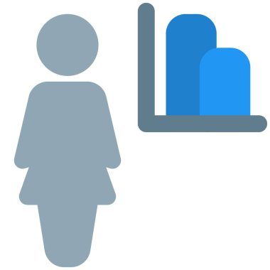 Satış grafiği olan iş kadınının çizelgesi