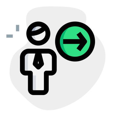 Doğru yönde ok göstergesine sahip iş adamı