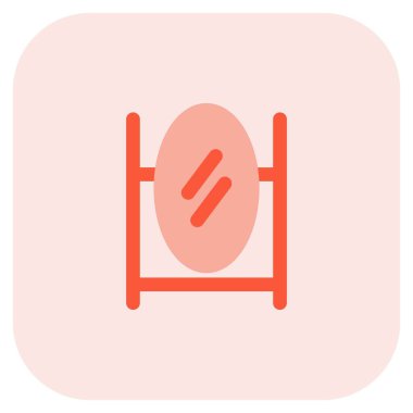 Turistler için bir otel odasında ayna.