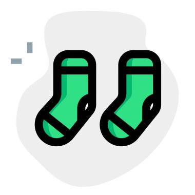 Çoraplar bir çamaşır makinesinde temizlenip yıkanır.