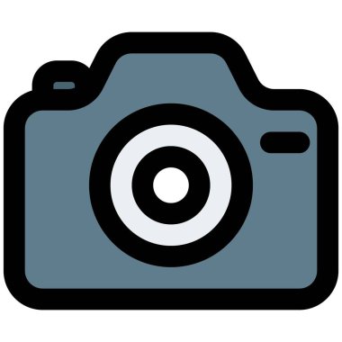 Yeni nesil DSLR ile turist kamerası