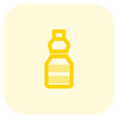 Evcil hayvan şişesinde yağ pişirmek.