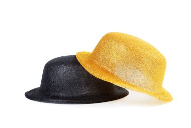 Beyaz arka plan üzerinde izole bir maskeli balo için iki Bayan şapka