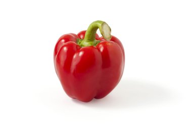 Kırmızı biber. Taze kırmızı biber beyaza izole edilmiş. kırpma yolu ile 