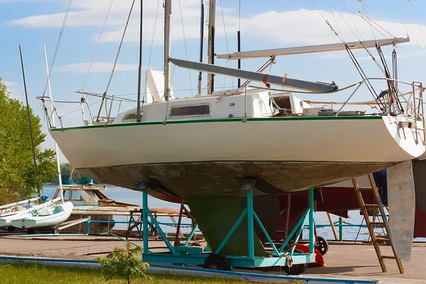 This is the base for repair sailing yachts which is the yacht club — Stock Photo, Image