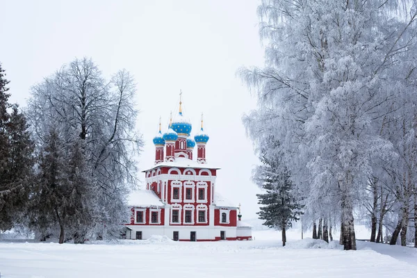 Winterkirche — Stockfoto