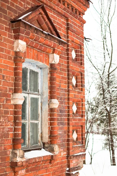 Röd tegelbyggnad — Stockfoto