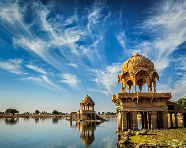 Indian landmark Gadi Sagar in Rajasthan — Stock Photo, Image