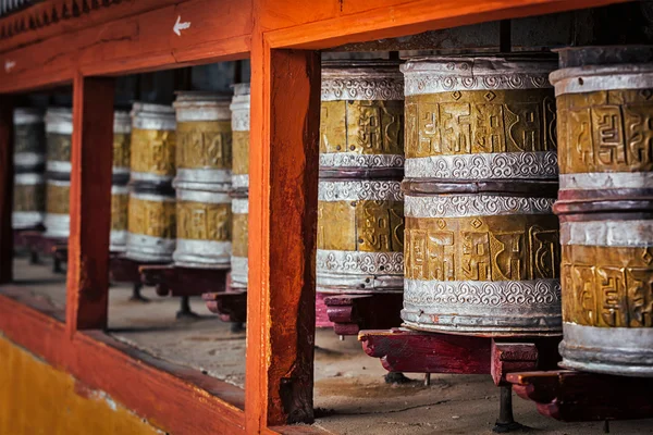 Buddhistické modlitební mlýnky v Hemis monstery, Ladakh — Stock fotografie