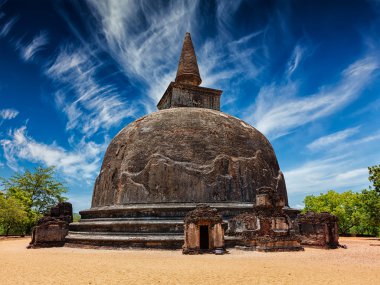 Kiri Vihara - antik Budist dagoba stupa