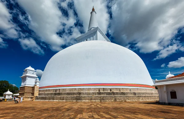 Ruwanweliseya Dagoba. Anuradhapura, Sri Lanka — Stok fotoğraf