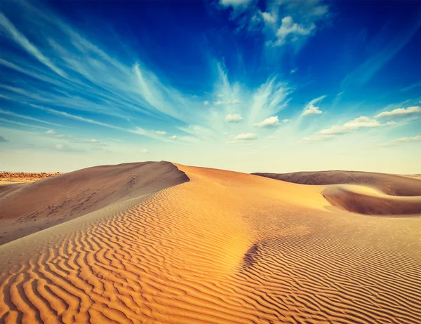 Dunes de sable dans le désert — Photo